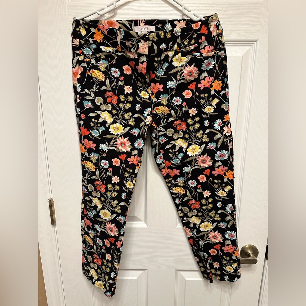 LOFT Black Floral Dress Pants  🌷🌺🌼